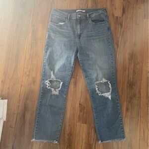 Levi Strauss 724 High Waisted Straight Leg Distressed Blue Jeans. Size 31